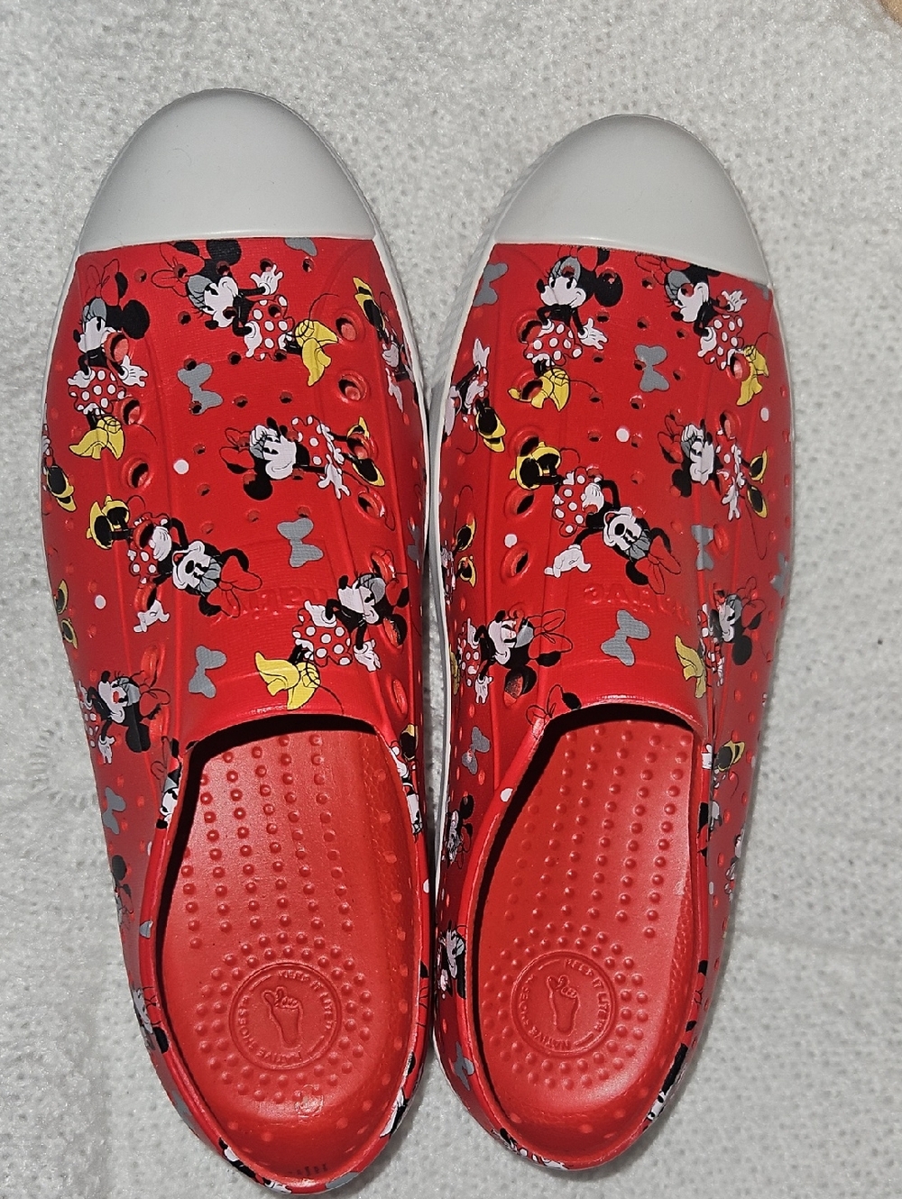 Native Disney Parks Red Minnie Mouse Slip-Ons